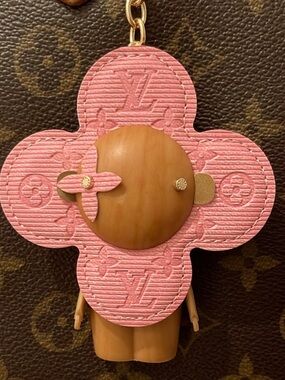 LV VIVIENNE CHARM